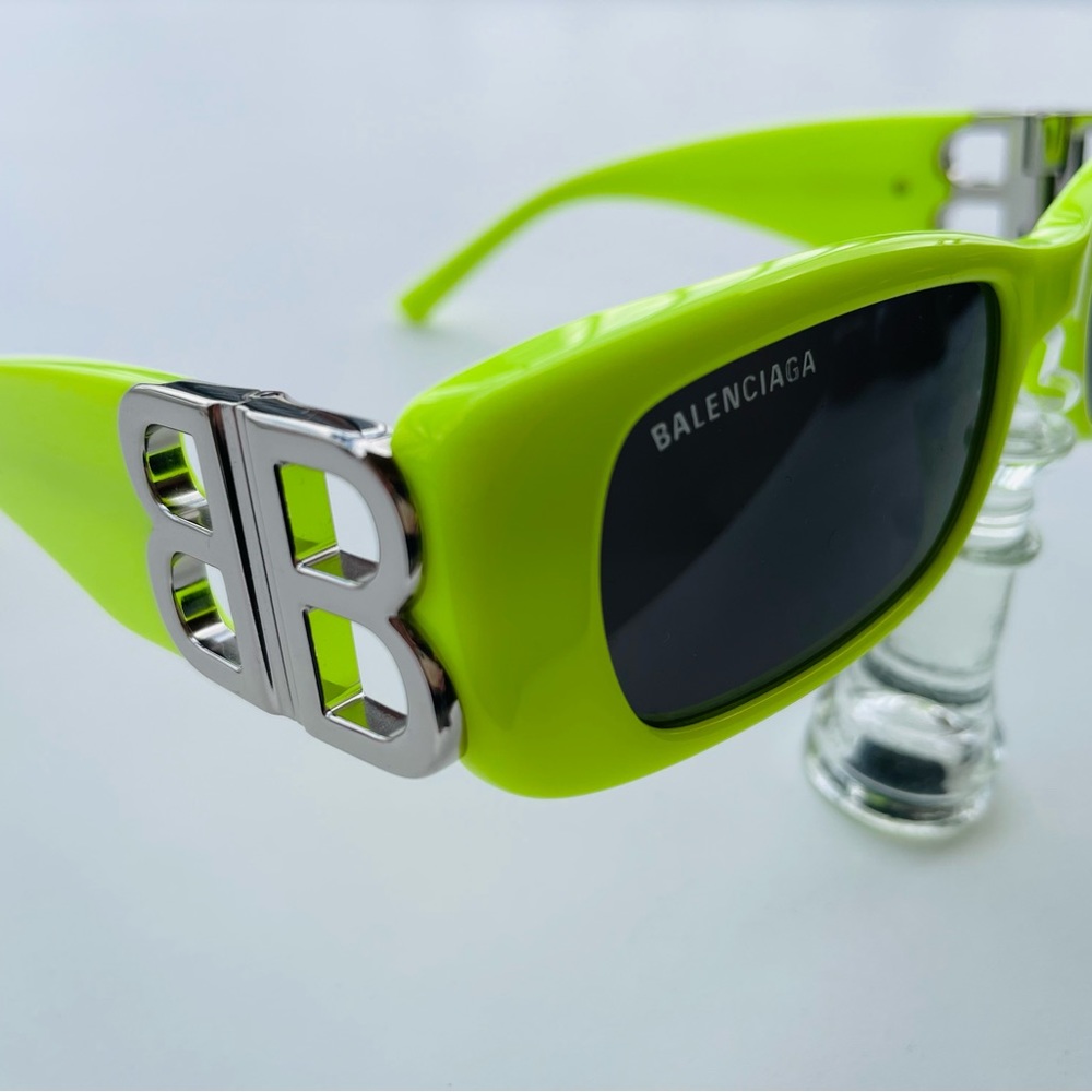 Balenciaga sunglasses neon green - Picture 3 of 3